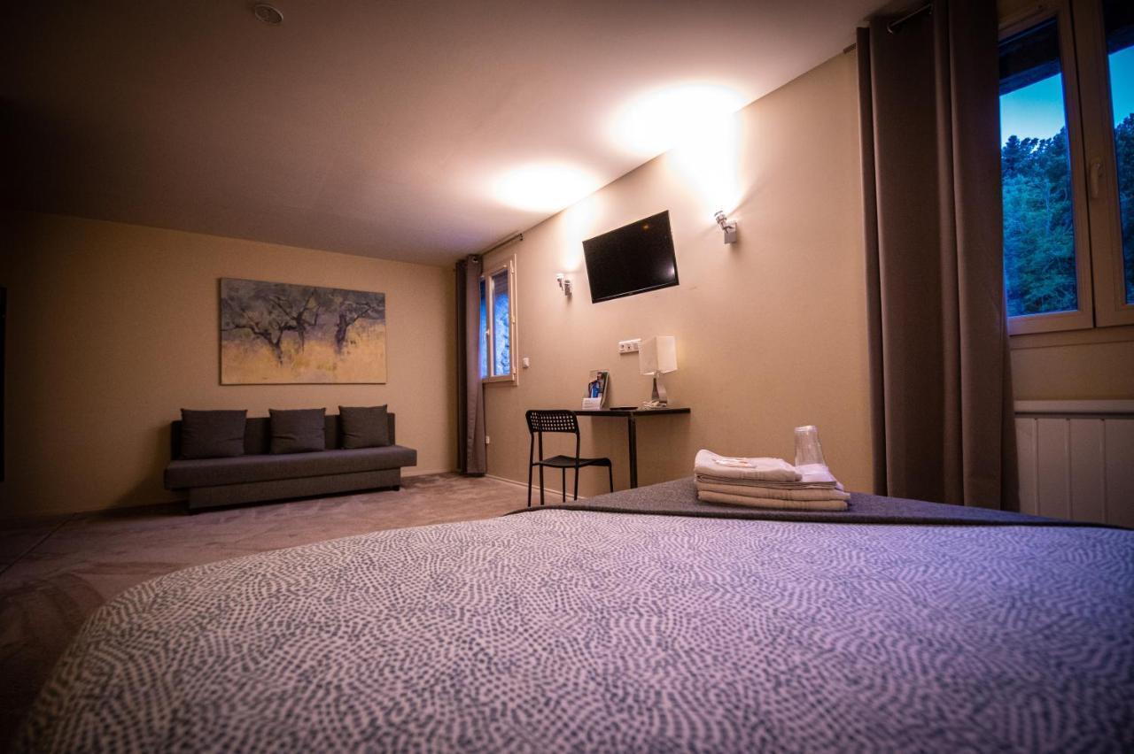 Bed and Breakfast L'Oustaou Шато-Арну Экстерьер фото